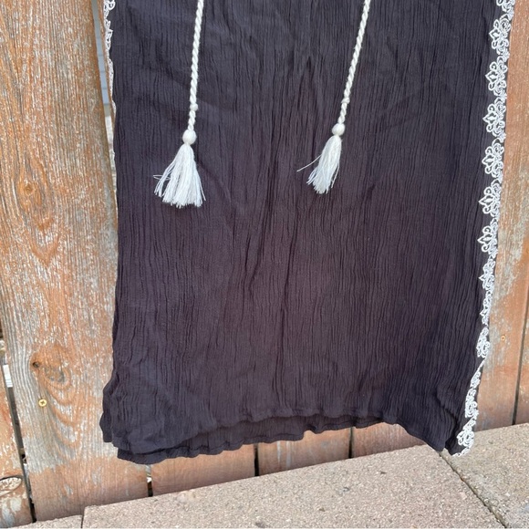 MAURICES Women’s Black White Boho Aztec Lacy Sleeveless Shirt Size XS - Picture 5 of 8